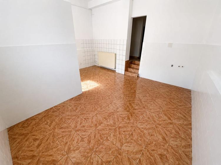Spațiu comercial, de 50 mp, în Ultracentral