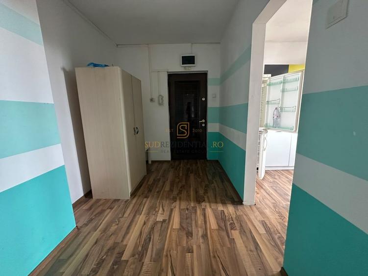 Apartament cu 3 camere semidecomandat, mobilat în Berceni
