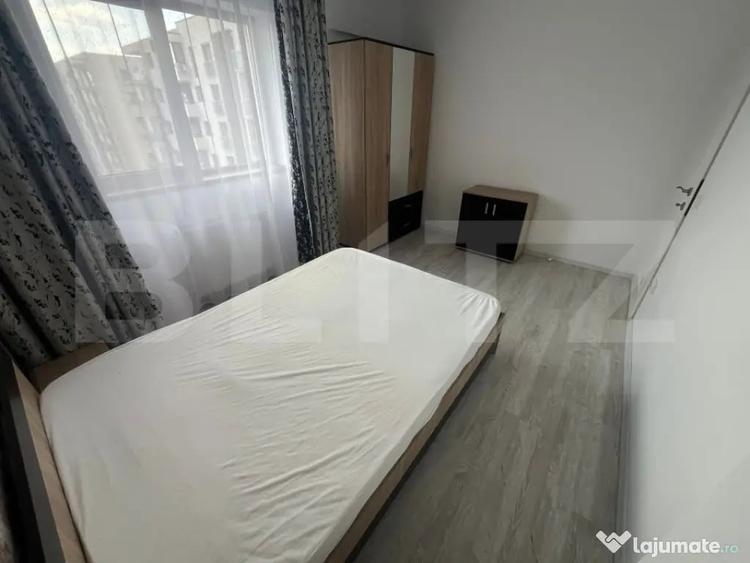 Apartament cu 3 camere decomandat, mobilat în Central