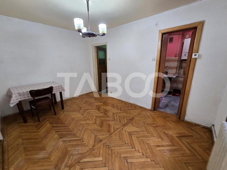 Apartament cu 2 camere nedecomandat în Țiglari