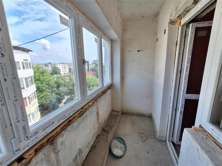 Apartament 3 camere decomandat Mioritei-Bacau - 9