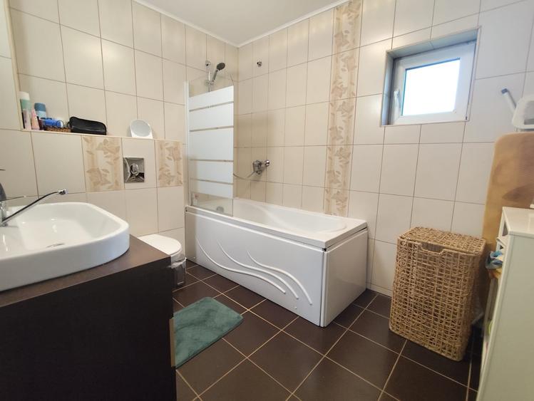 Apartament cu 3 camere semidecomandat de inchiriat in Sibiu zona Lazaret - 16
