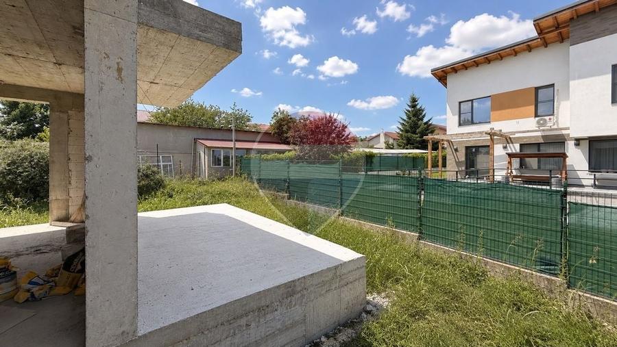 Casă individuală cu 5 camere cu Teren 420 Mp în Corbeanca