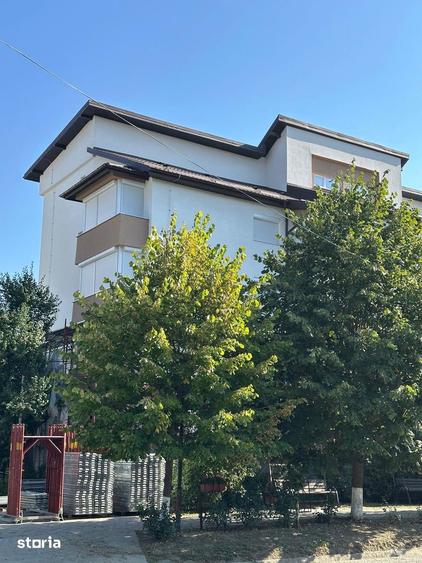 Apartament cu 3 camere decomandat, mobilat în Tomești