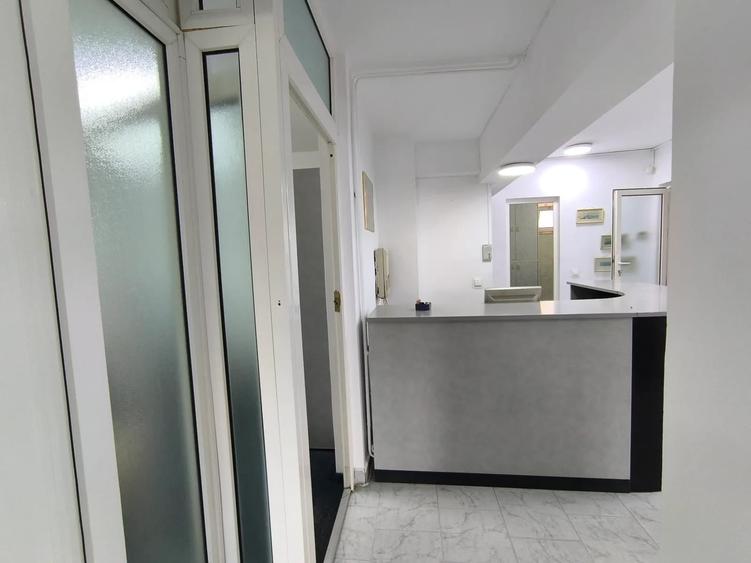 Spațiu comercial, de 80 mp, în Peninsula