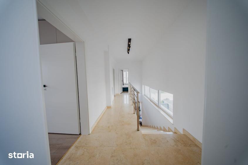 Casă cu 4 camere cu Teren 300 Mp în Tunari