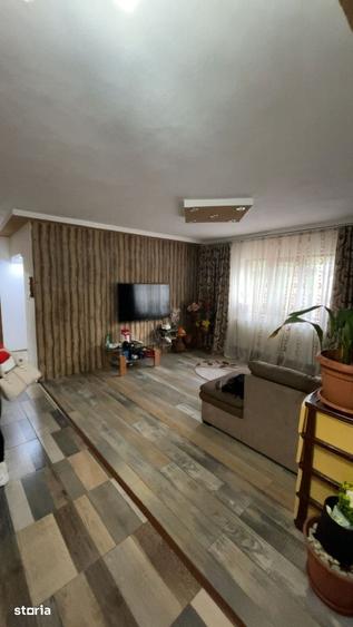 Casă cu 4 camere cu Teren 800 Mp în Central