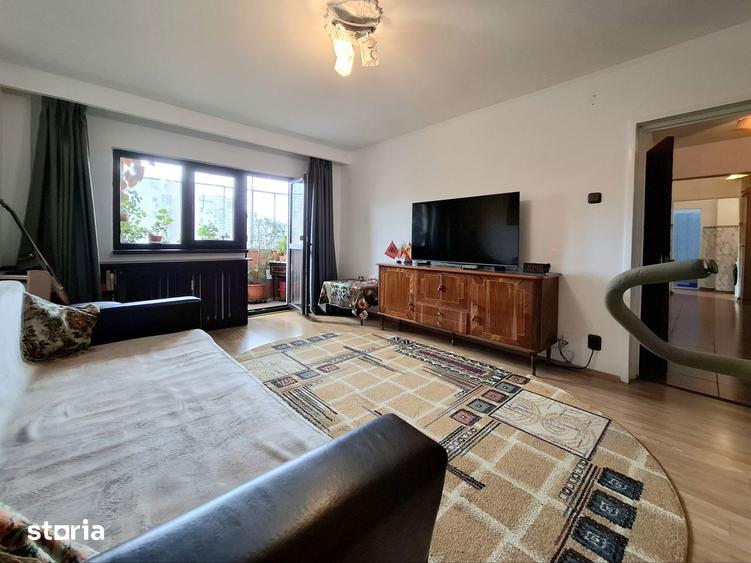 Apartament cu 3 camere, mobilat în Tineretului