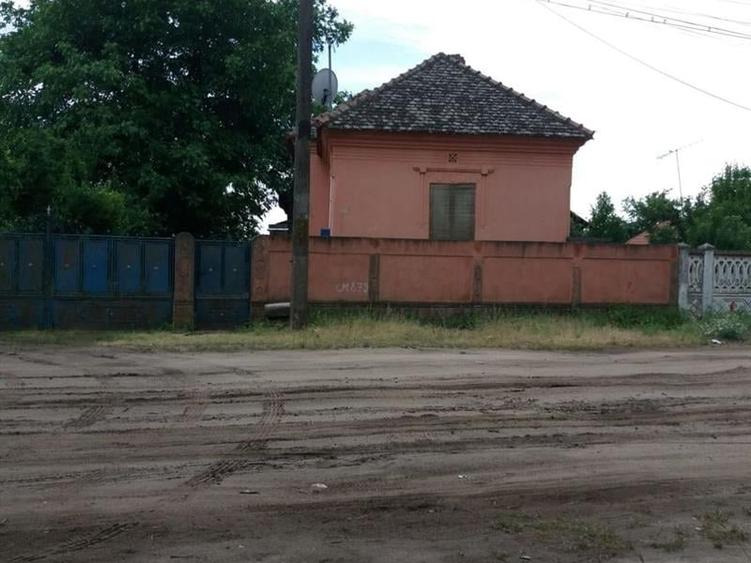 Casă individuală cu 4 camere cu Teren 1145 Mp în Poiana Mare