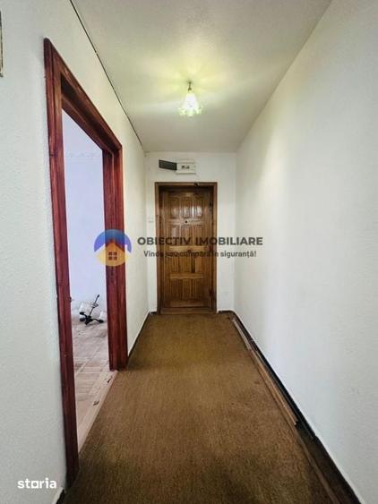Apartament cu 4 camere decomandat în Ceahlău