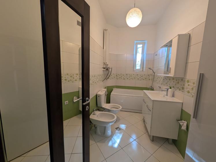 Apartament cu 2 camere decomandat, mobilat în Aviatori