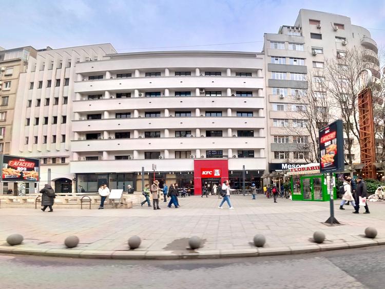 Spațiu comercial, de 110 mp, în P-ța Universității