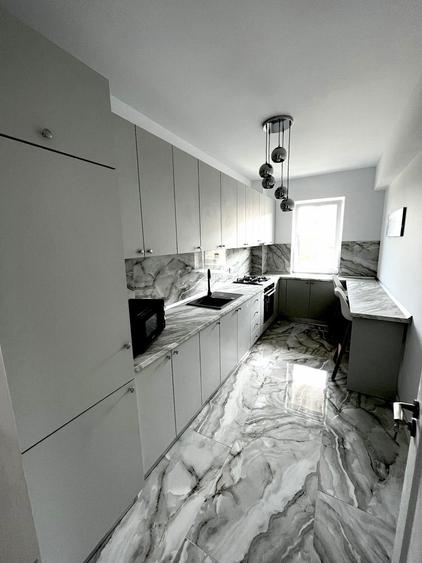 Apartament cu 2 camere decomandat în Exterior Vest