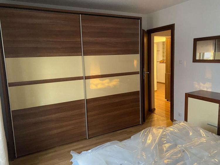 Apartament cu 3 camere decomandat, mobilat în Brâncoveanu