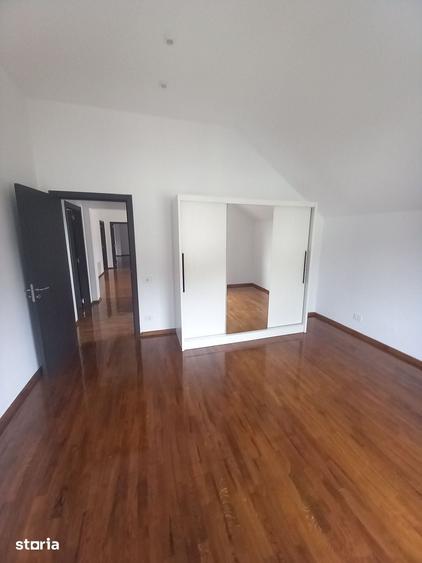 Casă cu 7 camere cu Teren 750 Mp în Cișmigiu