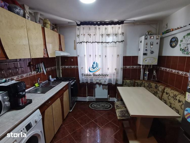 Apartament cu 2 camere decomandat în Dărmănești