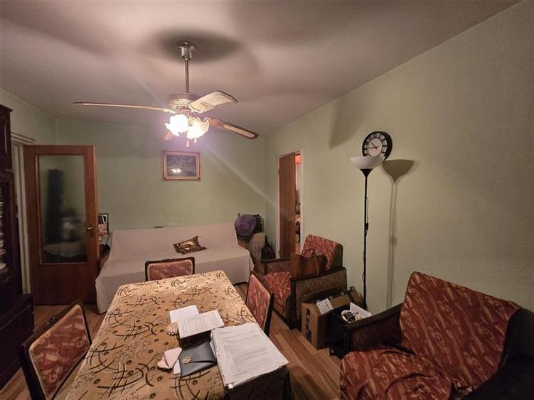 Apartament cu 3 camere semidecomandat în Brâncoveanu