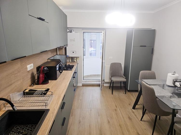 Apartament cu 2 camere decomandat, mobilat în Stadion