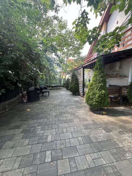 Casă cu 4 camere în Central