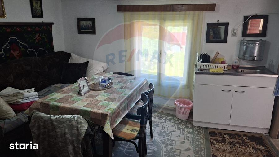 Casă cu 2 camere cu Teren 360 Mp în Biertan
