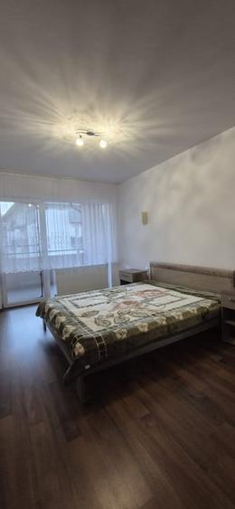 Apartament cu 3 camere semidecomandat, mobilat în Florești — fotografia 3