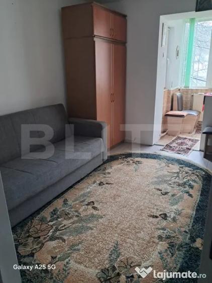 Apartament cu 3 camere semidecomandat în Central