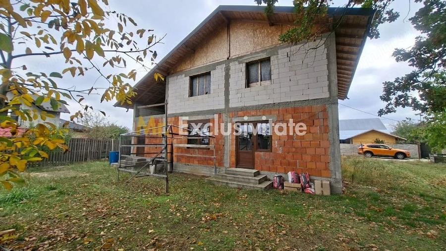 Casă cu Teren 578 Mp în Cerșani
