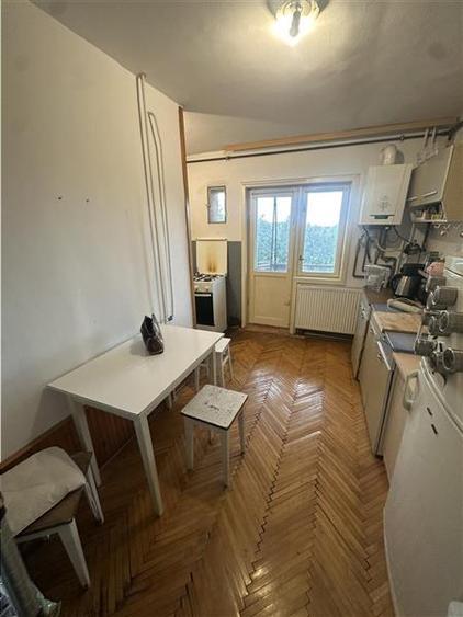 Apartament cu 2 camere decomandat în Bucovina
