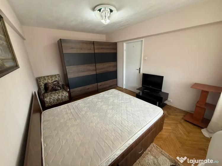 Apartament cu 2 camere semidecomandat în Central