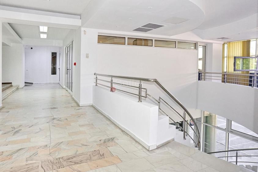 Spațiu comercial, de 807 mp, în Calea București