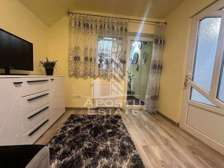 Casă individuală cu 5 camere cu Canalizare în Utvin