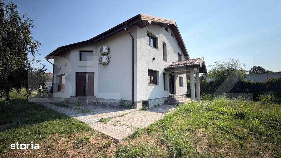 Casă cu 6 camere cu Teren 2000 Mp în Cârcea
