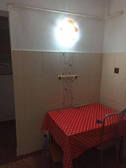 Apartament cu 2 camere decomandat în Vărsătura