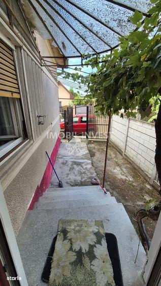 Casă cu 2 camere în Central