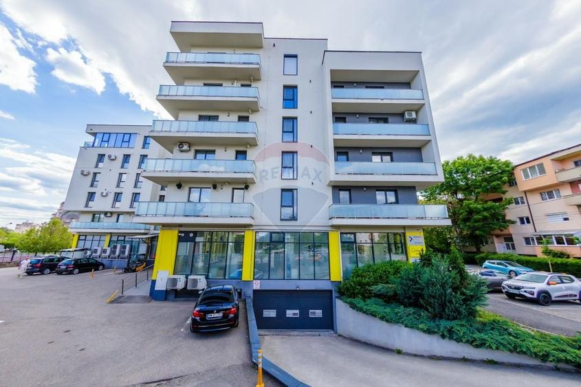 Penthouse cu 4 camere nedecomandat în Central