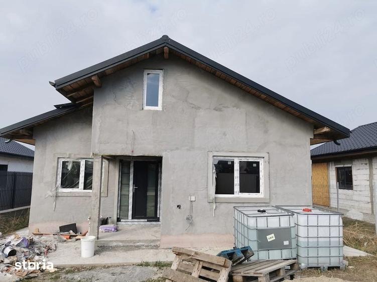 Casă cu 3 camere cu Teren 500 Mp în Popricani