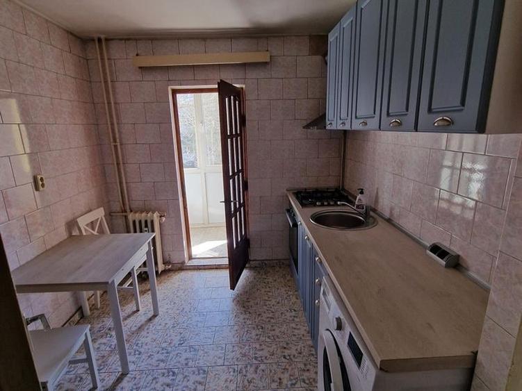 Apartament cu 2 camere decomandat, mobilat în Brazda lui Novac