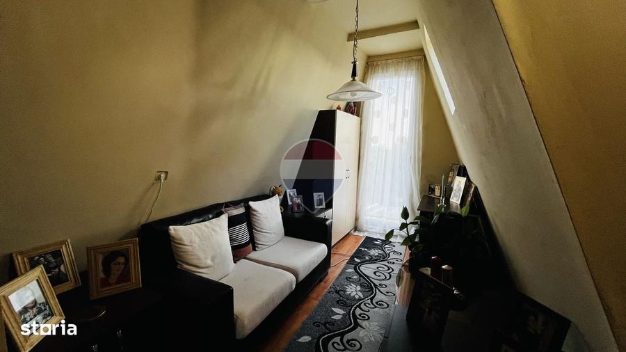 Casă cu 4 camere în Lăzăreni