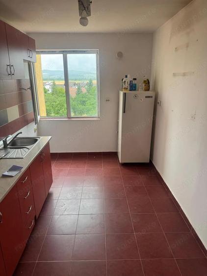 Apartament cu 3 camere decomandat în Sângeorgiu de Mureș