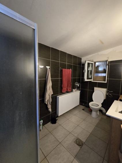 Casă individuală cu 3 camere cu Canalizare în Parța