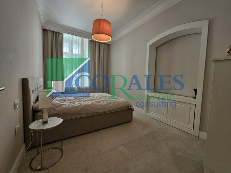 Apartament cu 3 camere semidecomandat, mobilat în Ultracentral