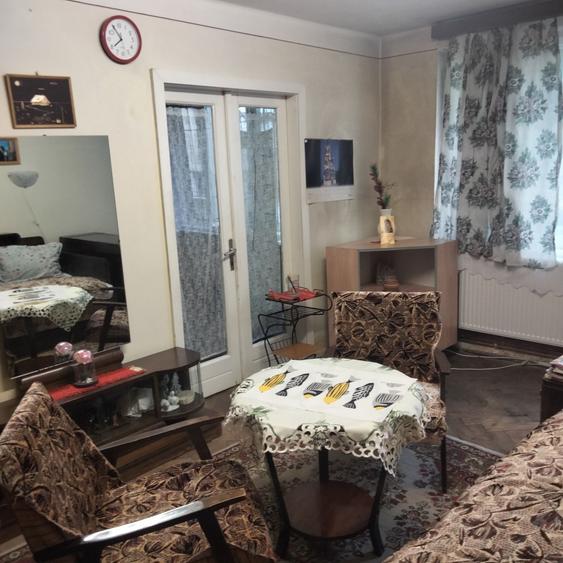 Apartament cu 2 camere nedecomandat în Central