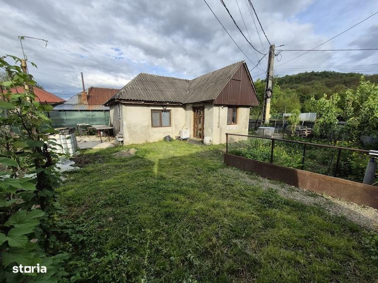 Casă cu 2 camere cu Teren 330 Mp în Cleja