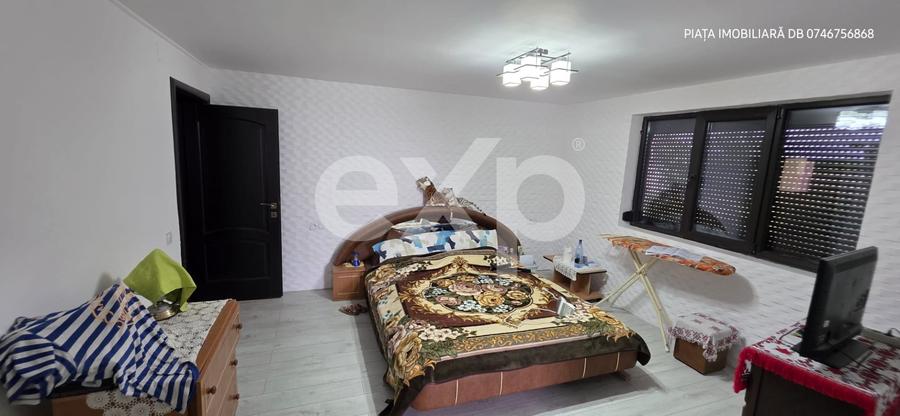 Casă individuală cu 10 camere cu Garaj în Bungetu