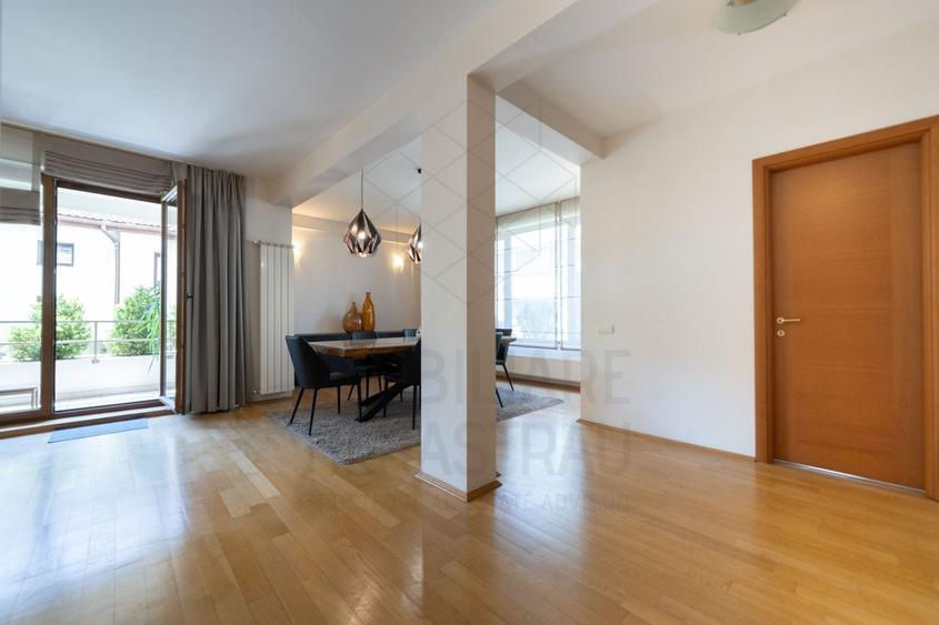 Apartament cu 4 camere decomandat, mobilat în Herăstrău