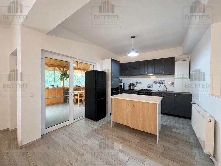 Casă individuală cu 5 camere cu Teren 380 Mp în Berceni