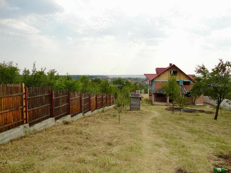 Casă cu 6 camere cu Teren 1510 Mp în Găgeni