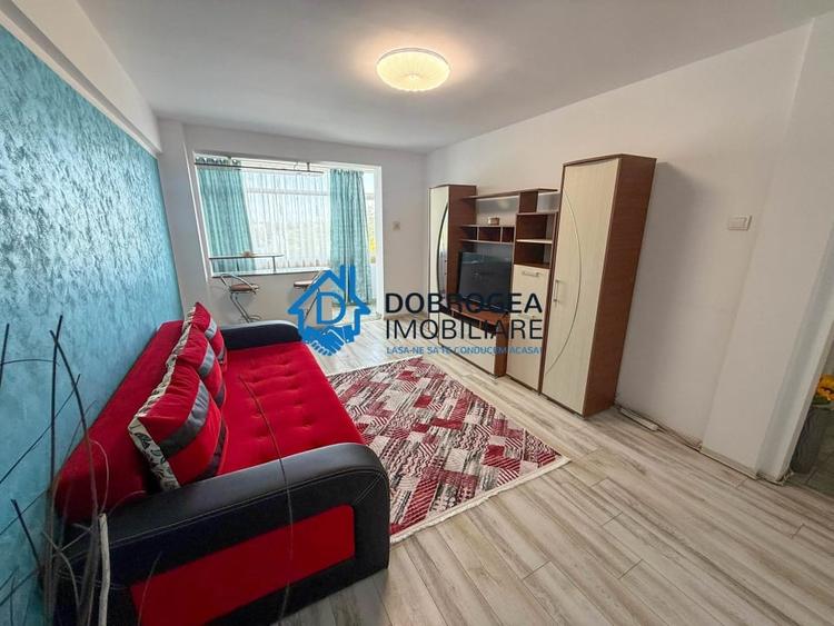 Apartament cu 2 camere decomandat, mobilat în Central