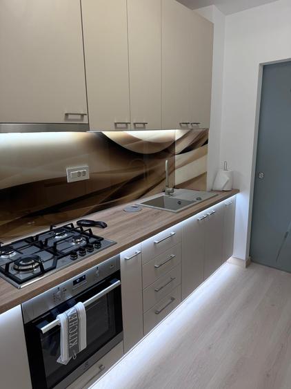 Apartament cu 2 camere semidecomandat în Tomis III