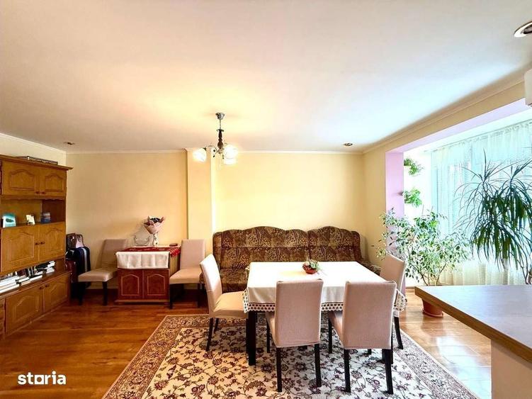 Apartament cu 4 camere în Central